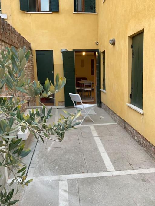 Appartamento Tre Archi Con Corte Privata Венеция Экстерьер фото