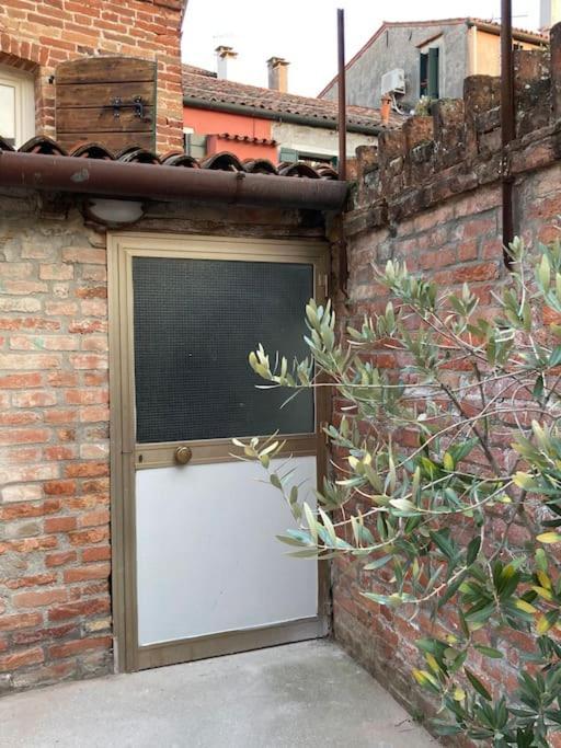 Appartamento Tre Archi Con Corte Privata Венеция Экстерьер фото